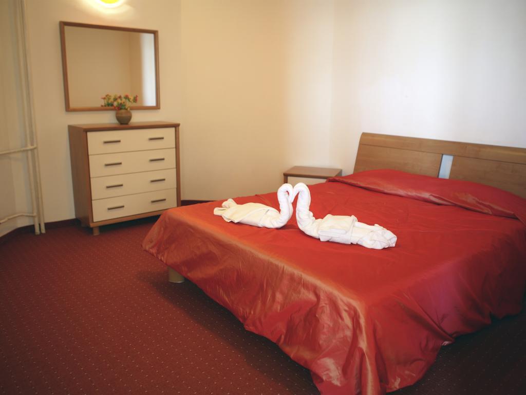 Hotel Bulgaria Dobrich Habitación foto